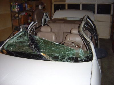 Small20wrecked209320parts20car20022