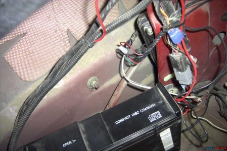 Antenna switch spice close