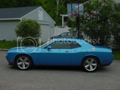 Challenger SRT82