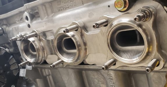 Custom Manifolds Custom Manifolds
